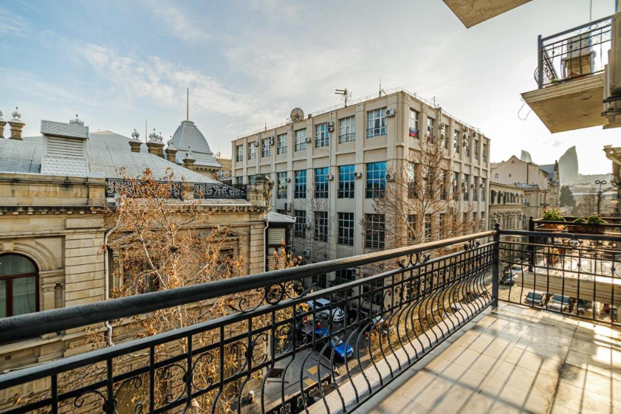 Luxury In Targovu * Baku