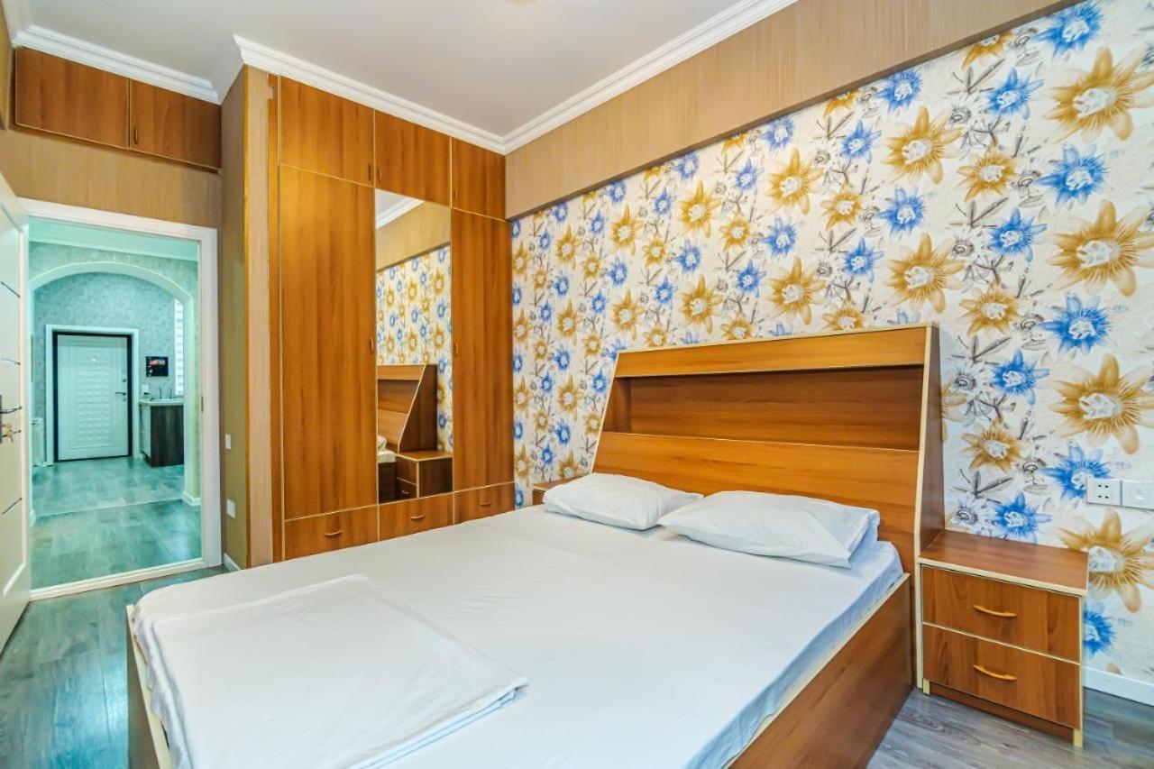 Luxury In Targovu Apartment